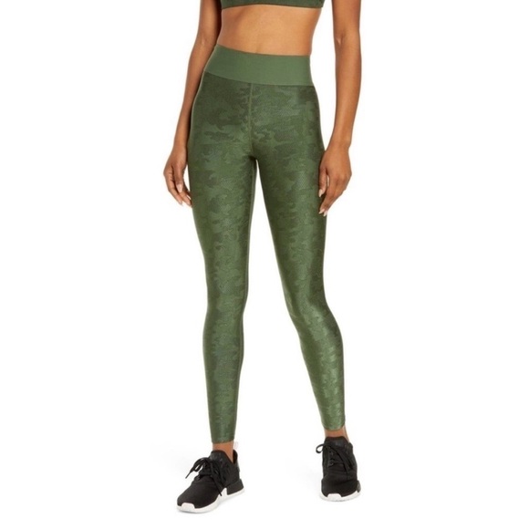 Good American Pants - Good American green camo leggings size 4